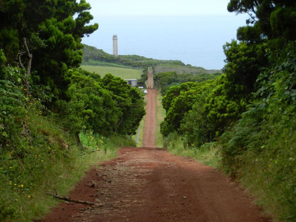 Last day on S&atilde;o Jorge, we visited the north west end of the island with its old lighthouse