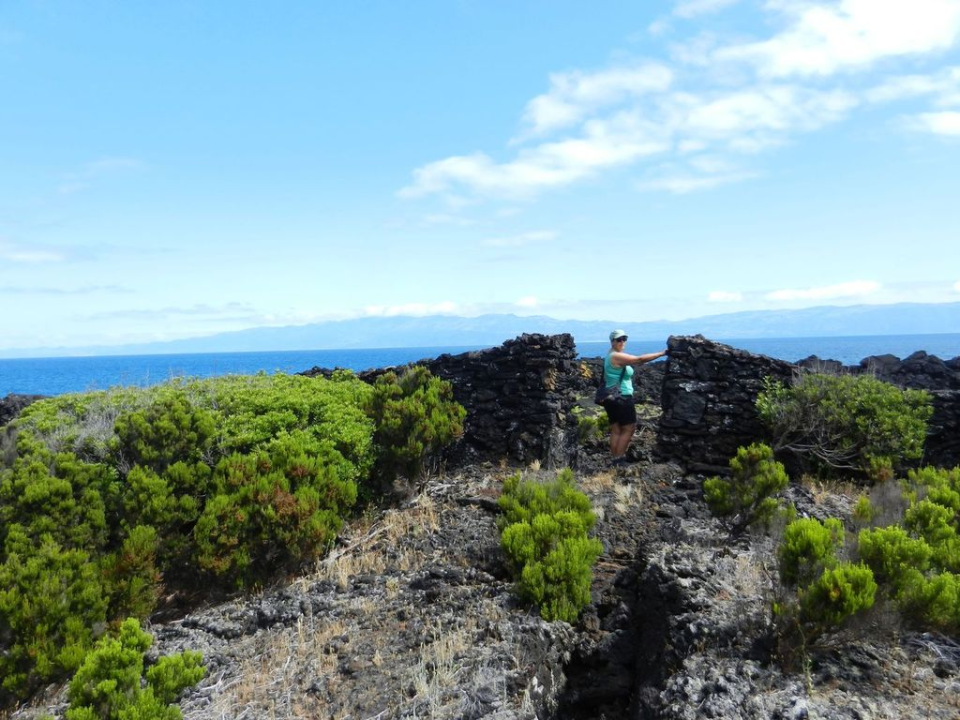 ... and after maybe 20 minutes we reached the see with a great perspective on S&atilde;o Jorge